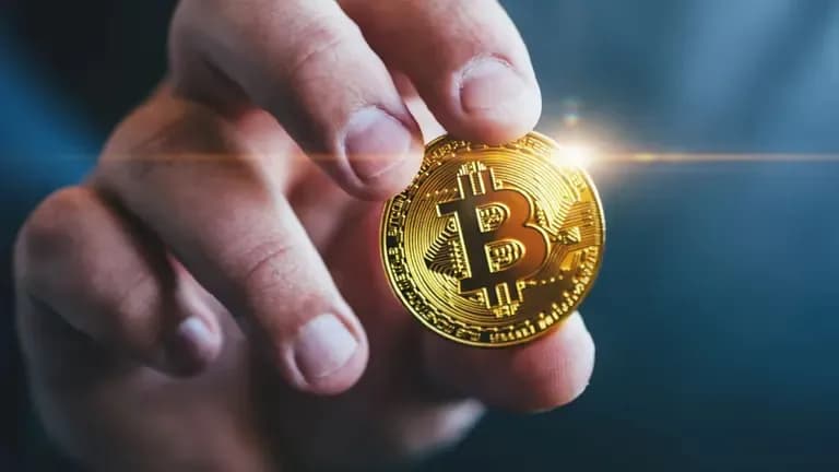 Bitcoin se tambalea bajo los $92.000: Tensiones geopolíticas e IPC marcan la incertidumbre cripto