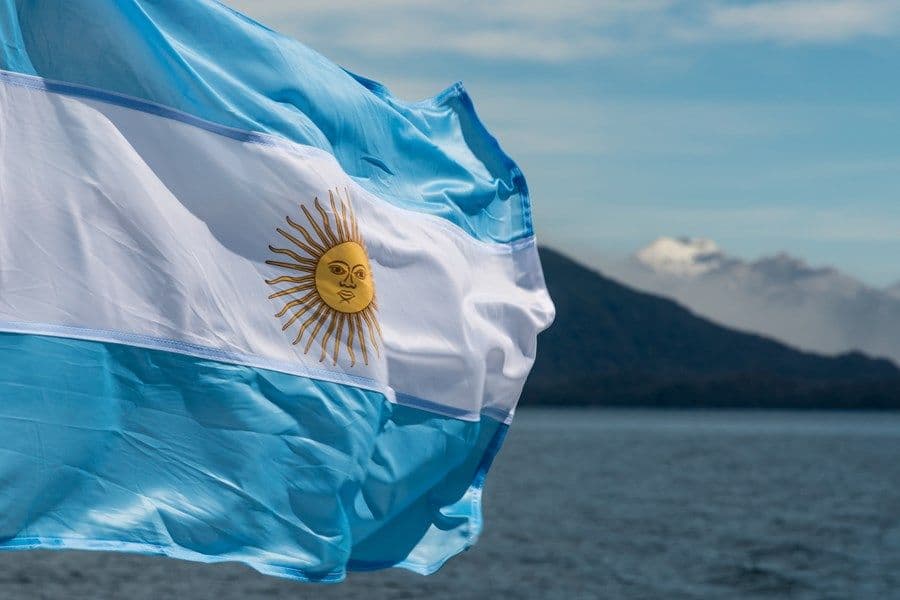Riesgo País Argentino Perfora los 500 Puntos: Señales Positivas para Inversores