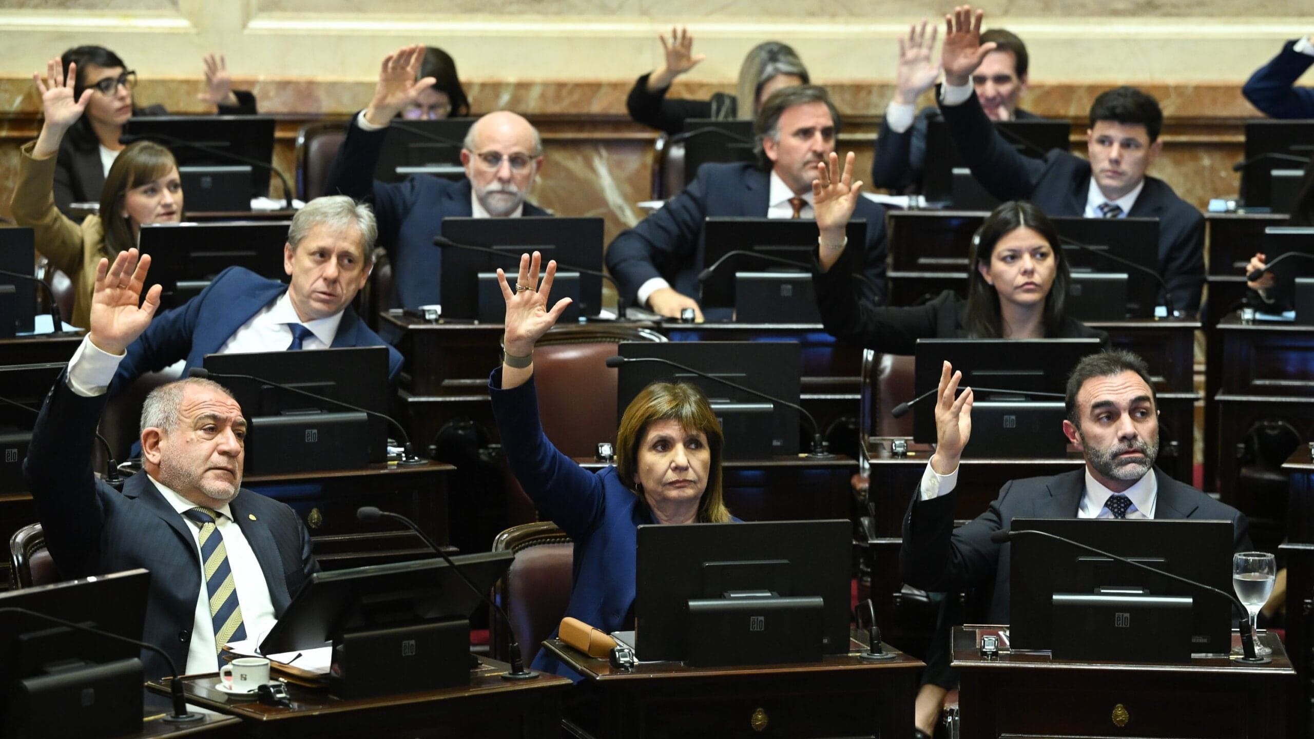 Reforma del Banco Central: la negociación con gobernadores por votos clave