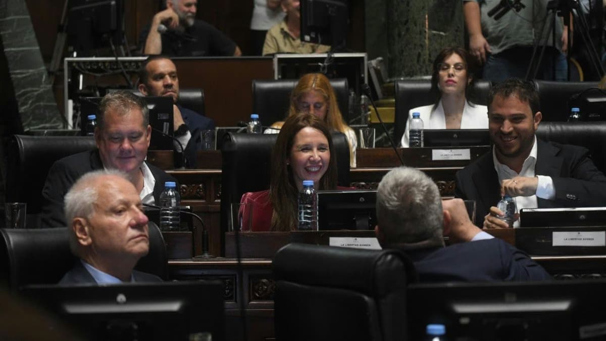 LLA presiona a Macri: eliminar PASO y bajar impuestos en CABA