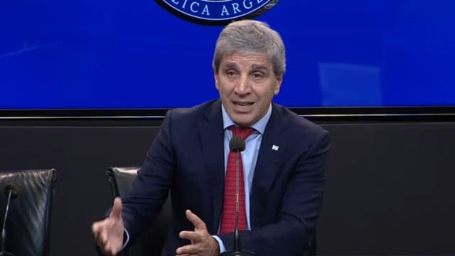 Caputo prepara blindaje financiero ante presiones electorales 2027