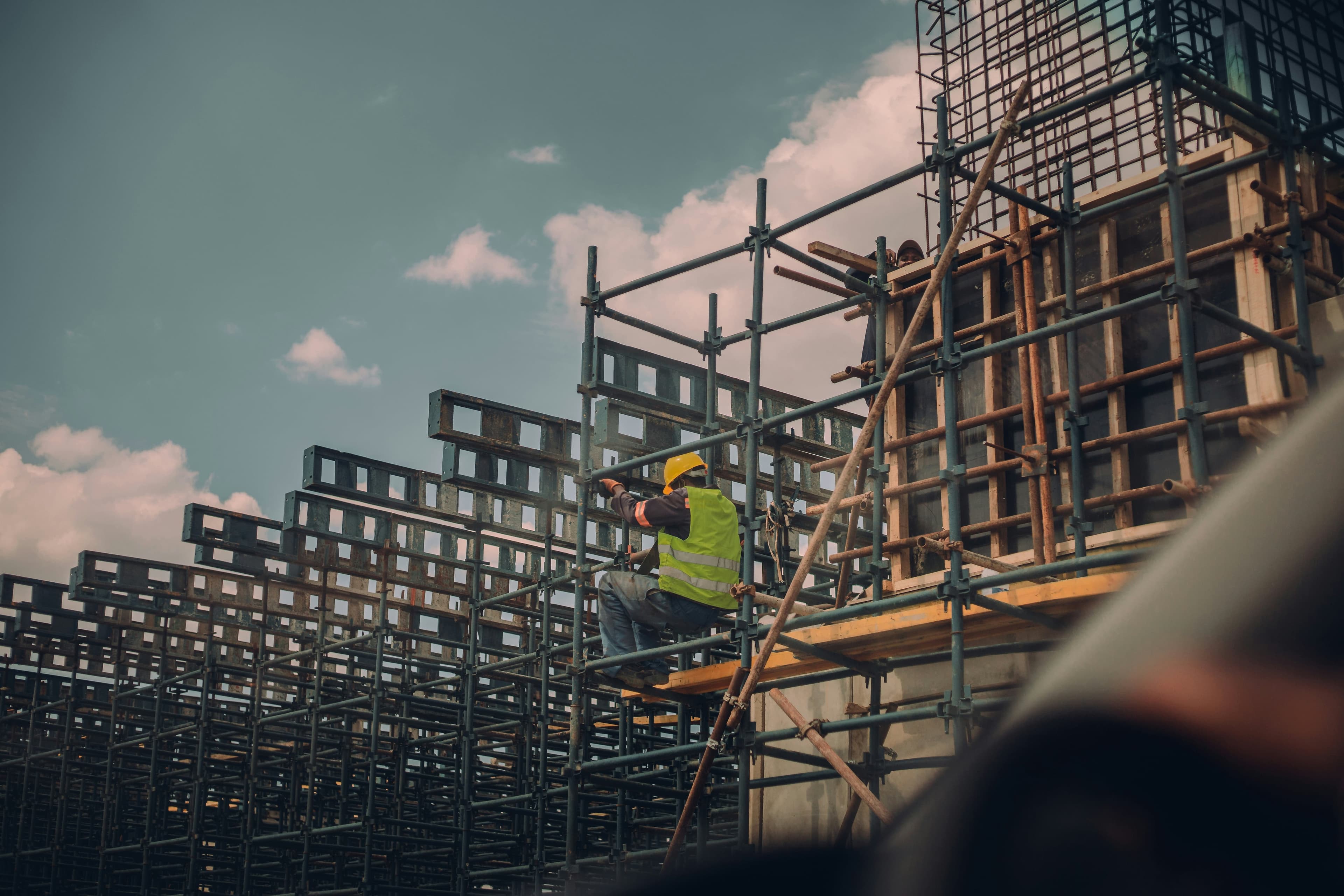 Empleo en construcción cayó 1,1% en julio de 2026