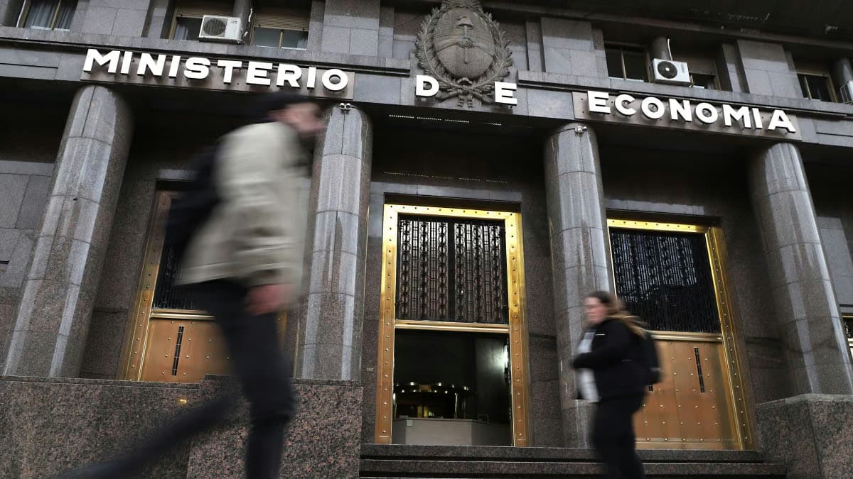 Deuda flotante: Gobierno postergó pagos por $1 billón en septiembre