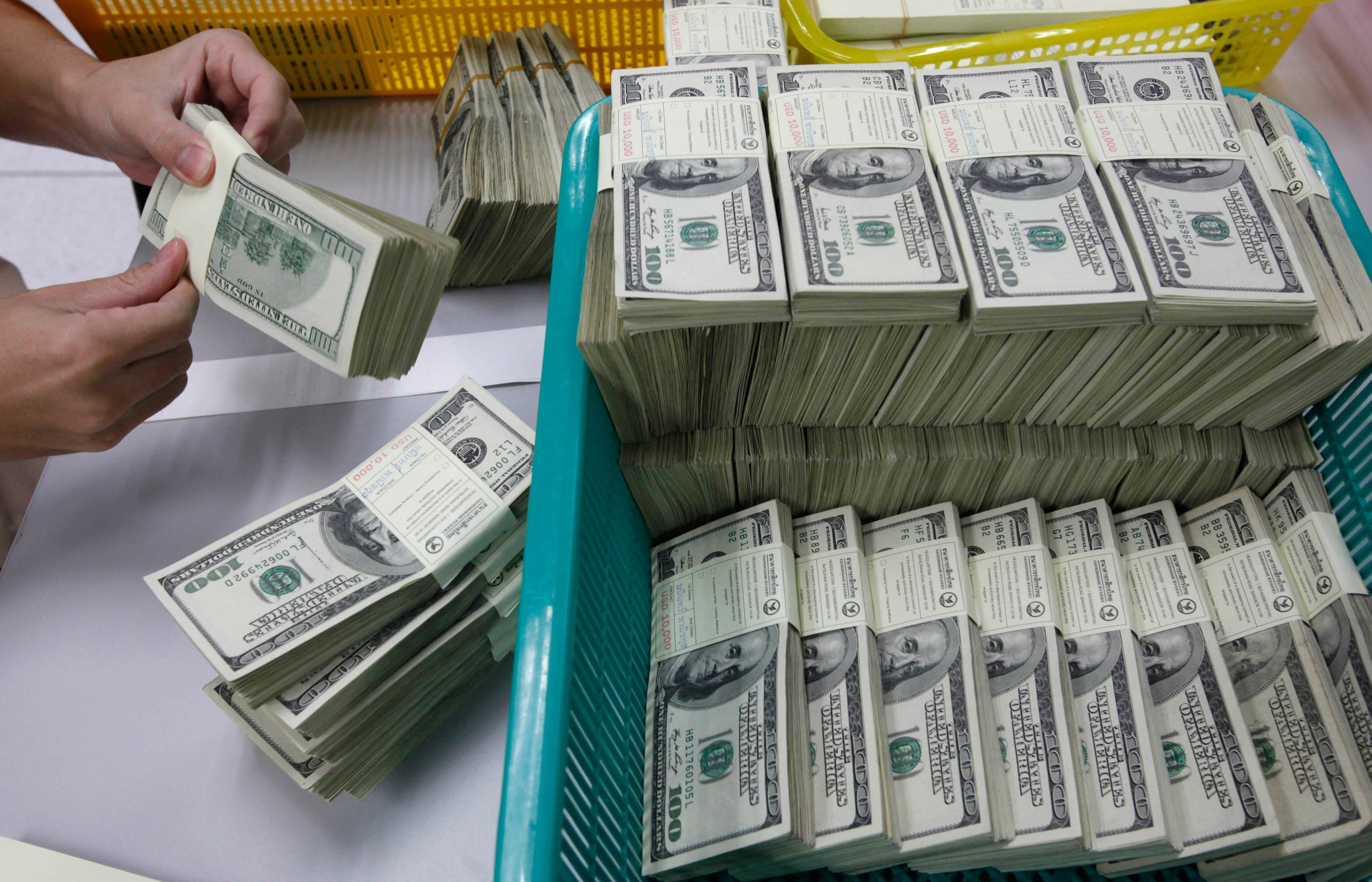 Dólar hoy 24 de septiembre: cotizaciones en bancos y caída de reservas