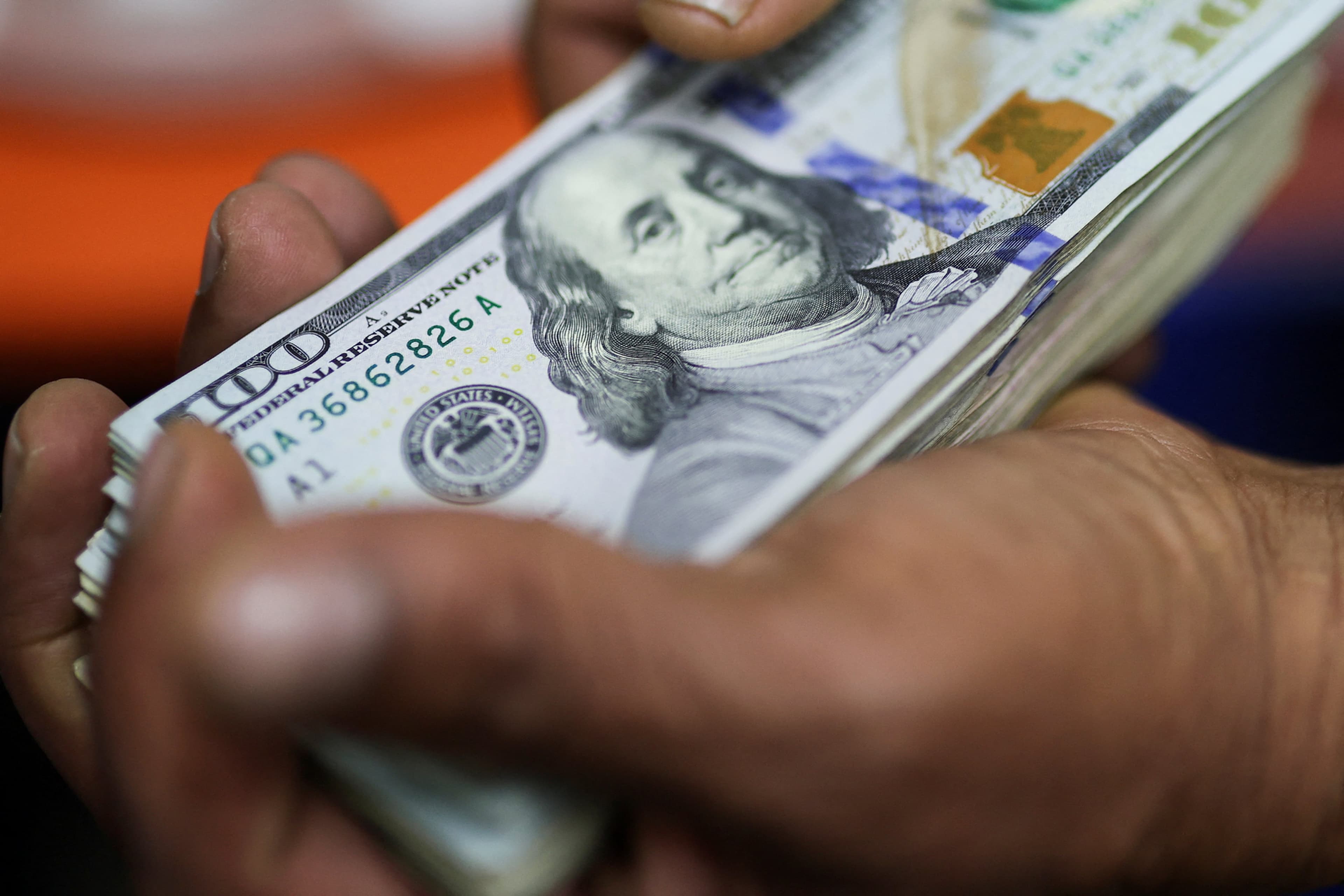 Dólar mayorista rebota a $1.524,50 tras tres caídas