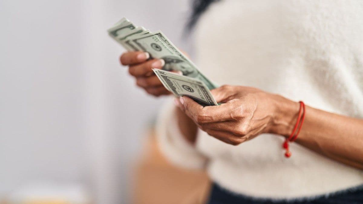 Dólar mayorista cierra septiembre con suba menor al 1%