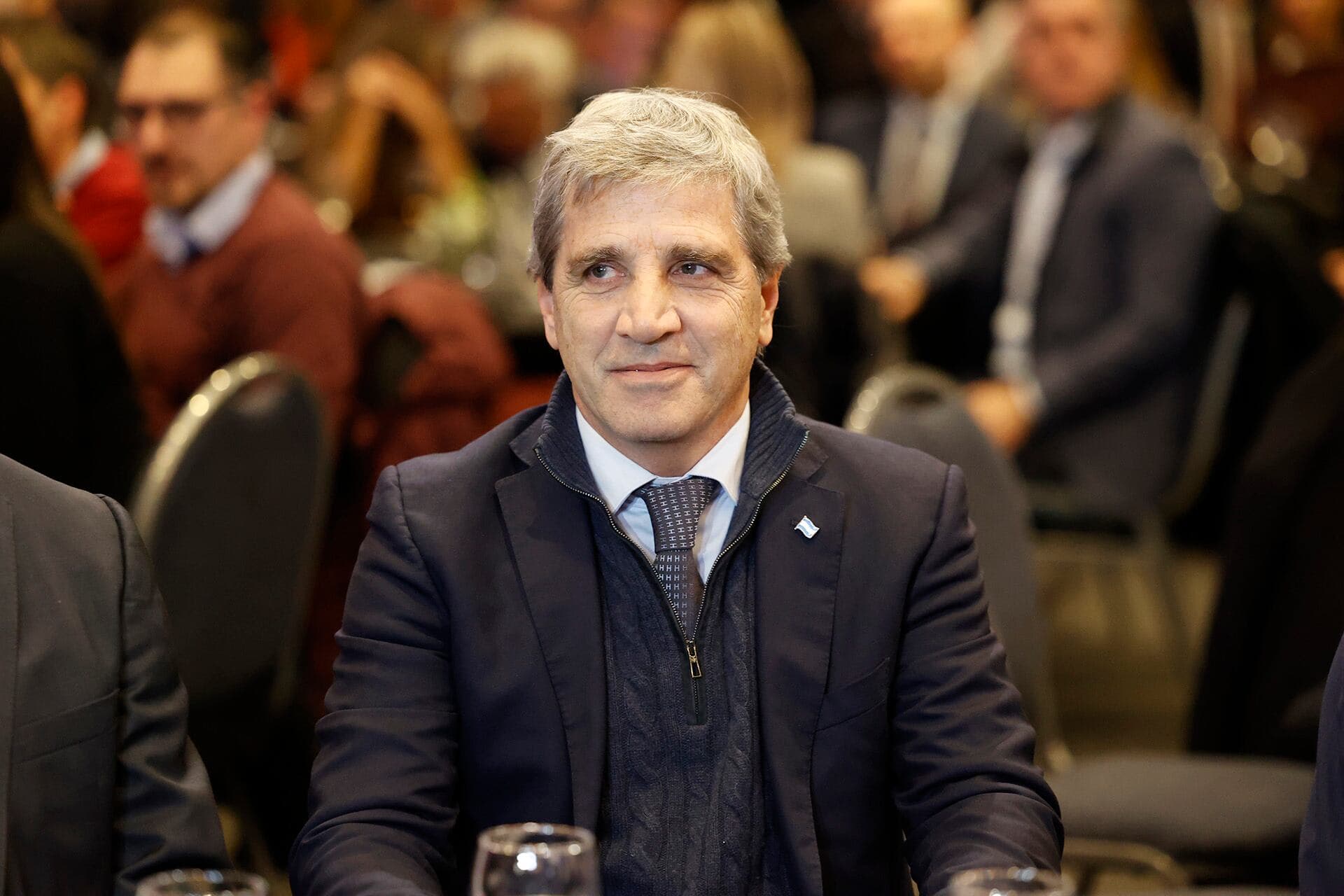 Gobierno renovó 100% de vencimientos y colocó USD 50 millones