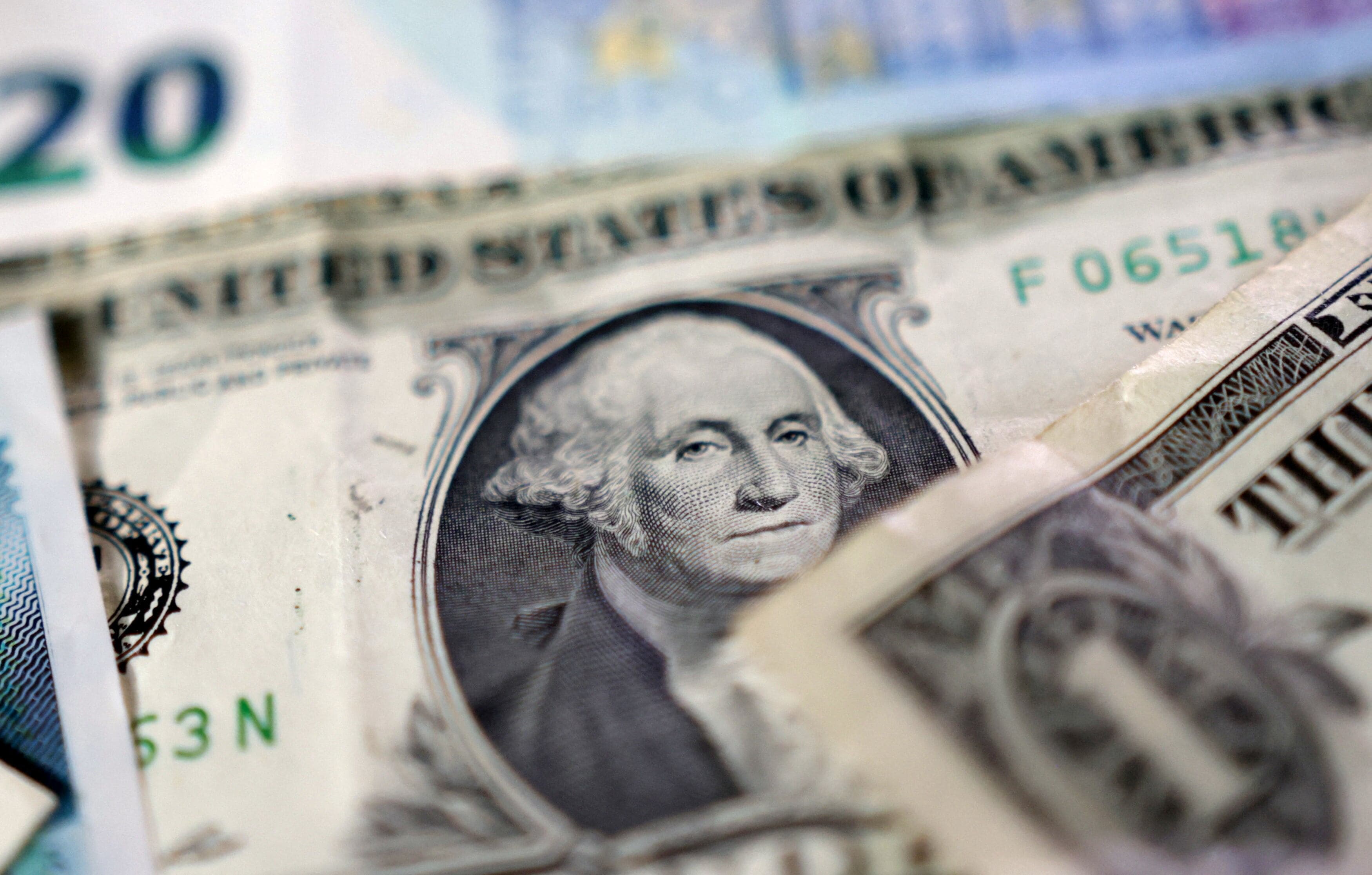 Dolarización: Rattazzi critica al peso y propone eliminar la moneda local