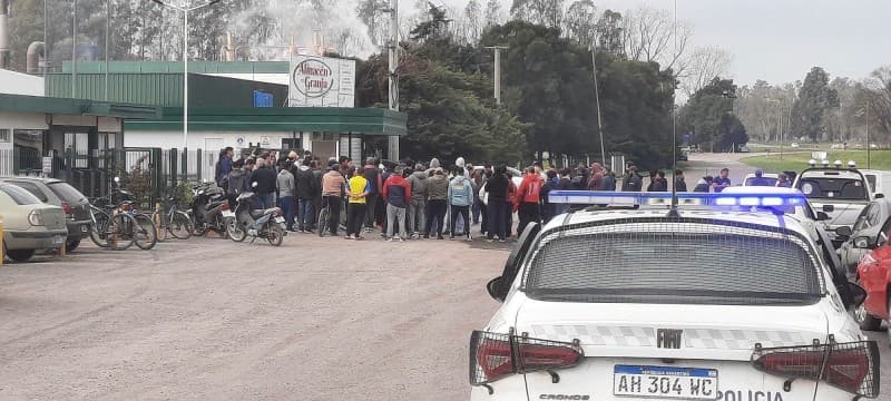 Justicia inhibe bienes de Granja Tres Arroyos por deudas laborales