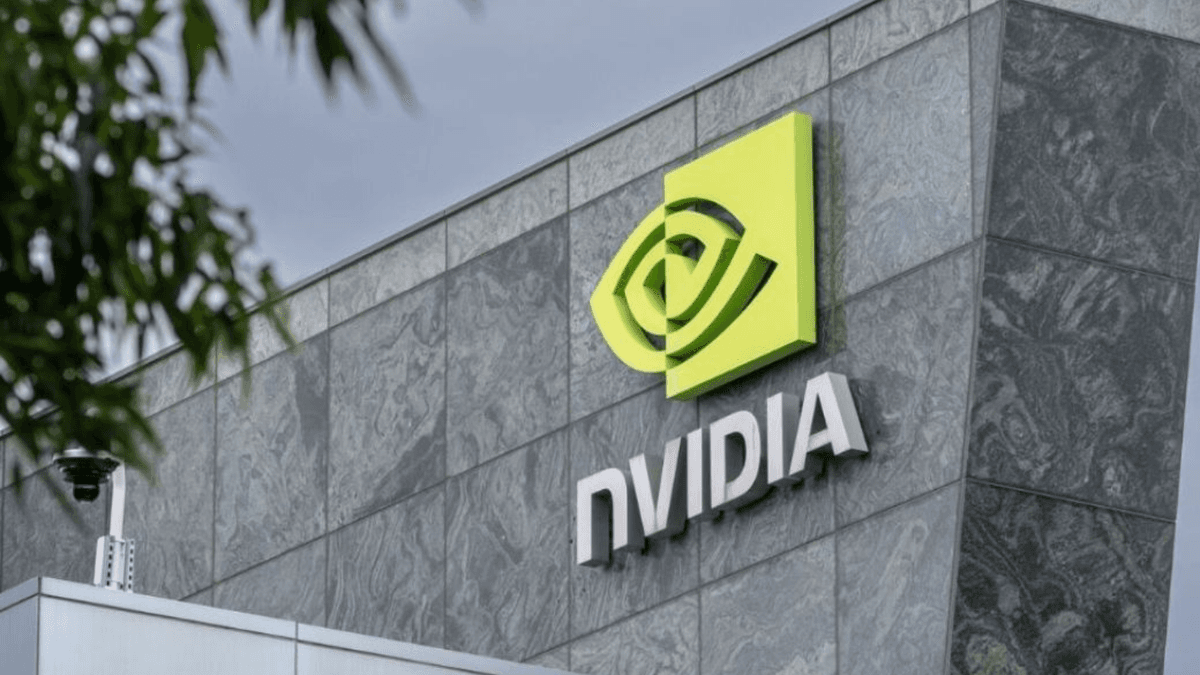 Nvidia cae a 17 veces ganancias: la mitad de su valuación 2025