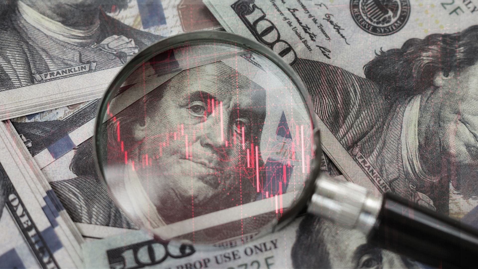 Economistas proyectan dólar oficial a $1.635 y crecimiento bajo 2% para fin de 2026