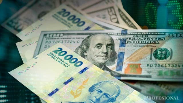 Depósitos en dólares alcanzan récord: US$42.000M pero crédito en pesos se desmorona