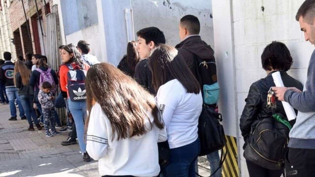 Reforma Laboral: 36.000 empleos perdidos y 6.905 cierres en cuatro meses
