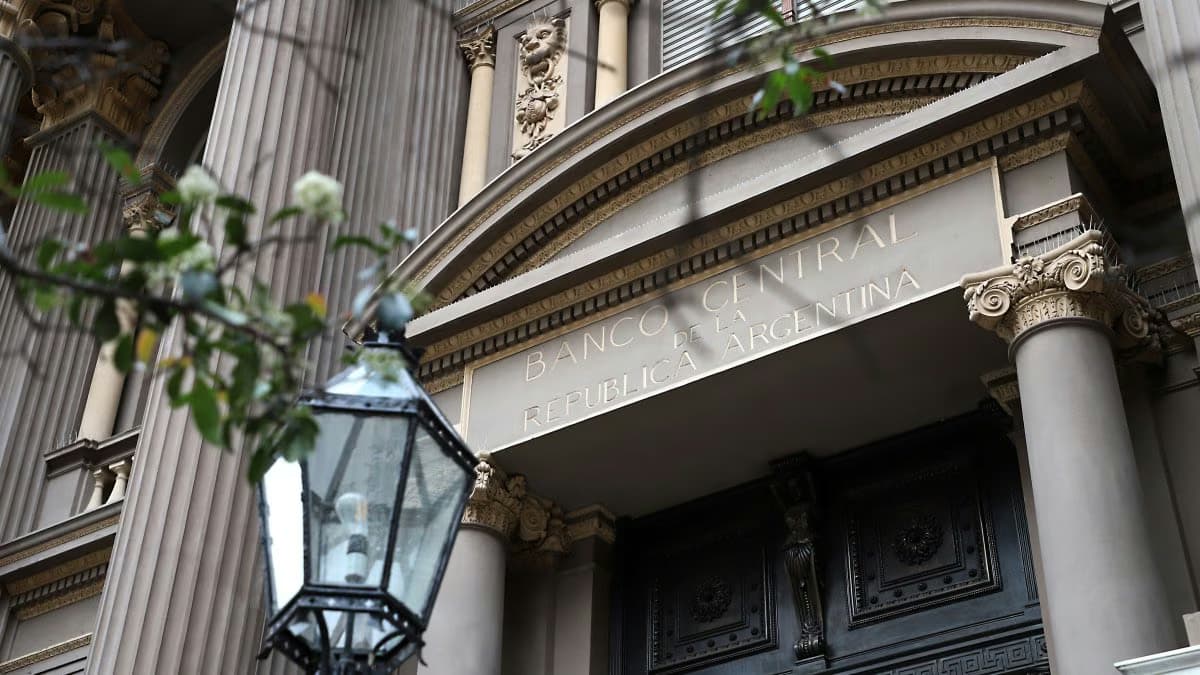 Reservas del BCRA suben por tercera semana, pero compras pierden impulso